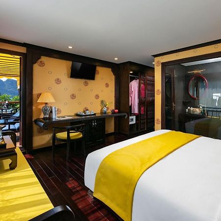 Hotel Nostalgia Halong Cruise Ha Long Zewnętrze zdjęcie