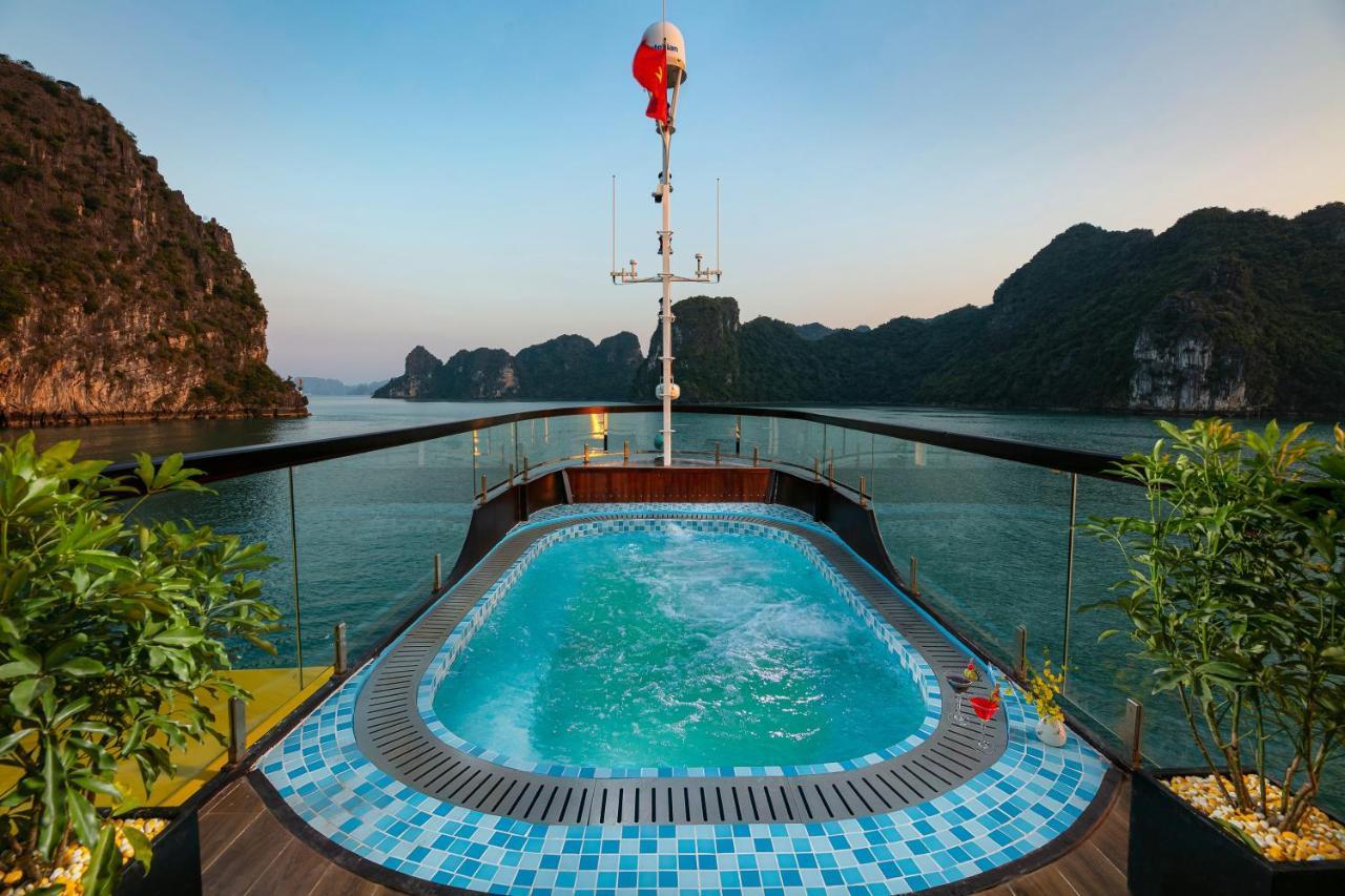 Hotel Nostalgia Halong Cruise Ha Long Zewnętrze zdjęcie
