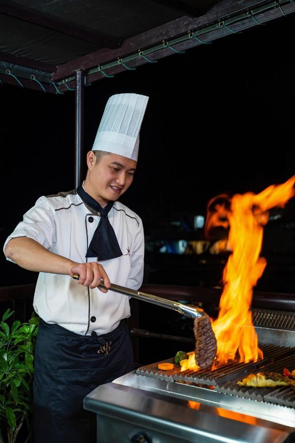 Hotel Nostalgia Halong Cruise Ha Long Zewnętrze zdjęcie